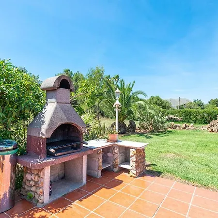 Lucas Villa
